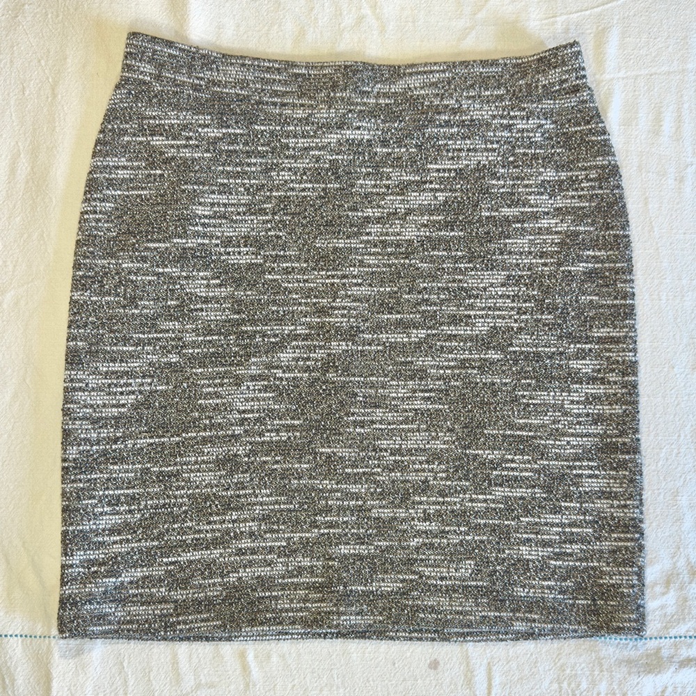 LOFT Black, Gray and White Textured Pull On Pencil Skirt Women’s Medium